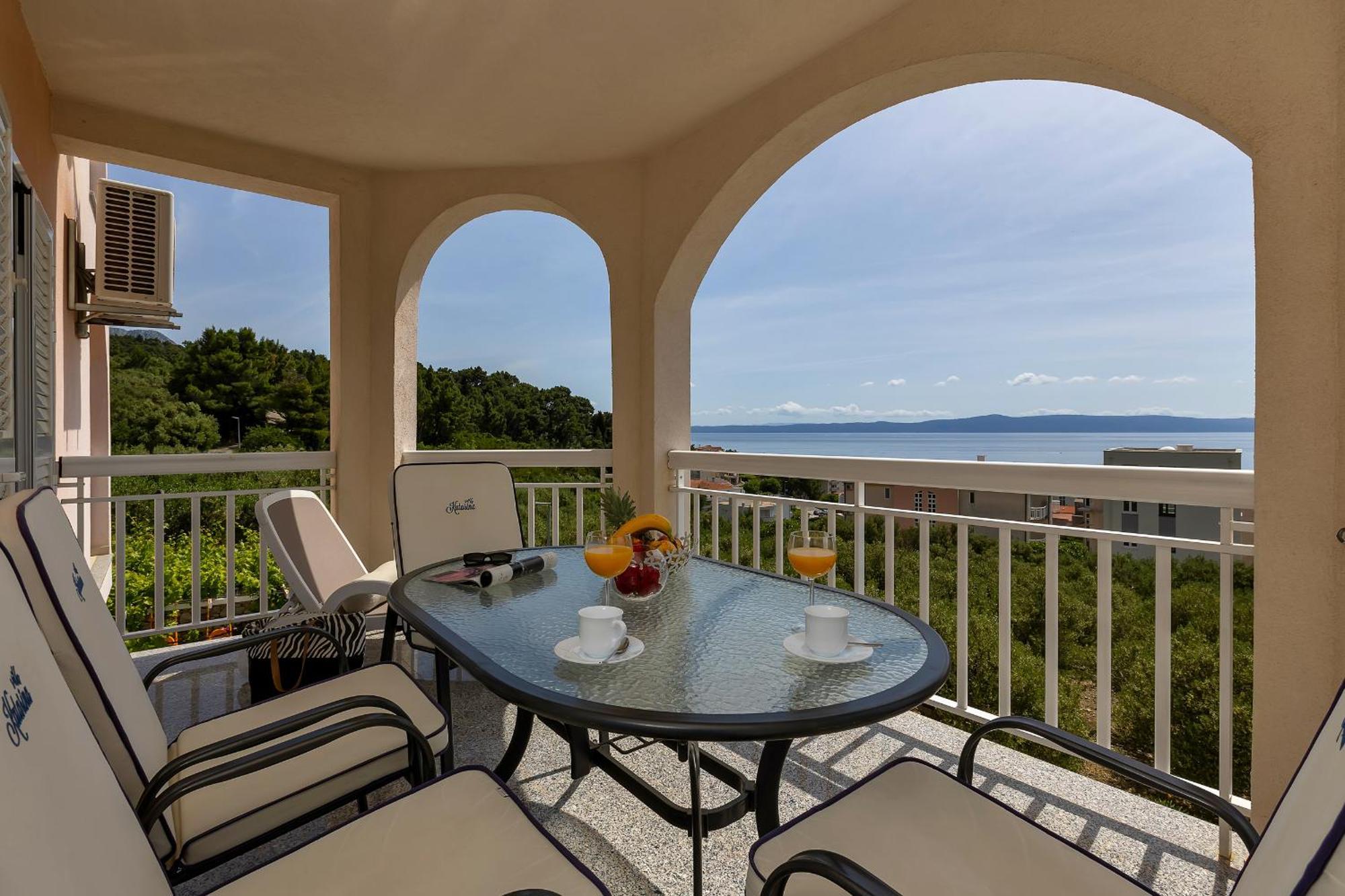 Apartments Villa Katarina Tucepi Bilik gambar