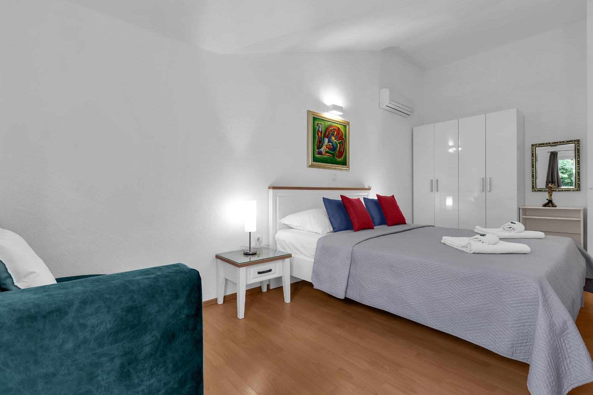 Apartments Villa Katarina Tucepi Luaran gambar