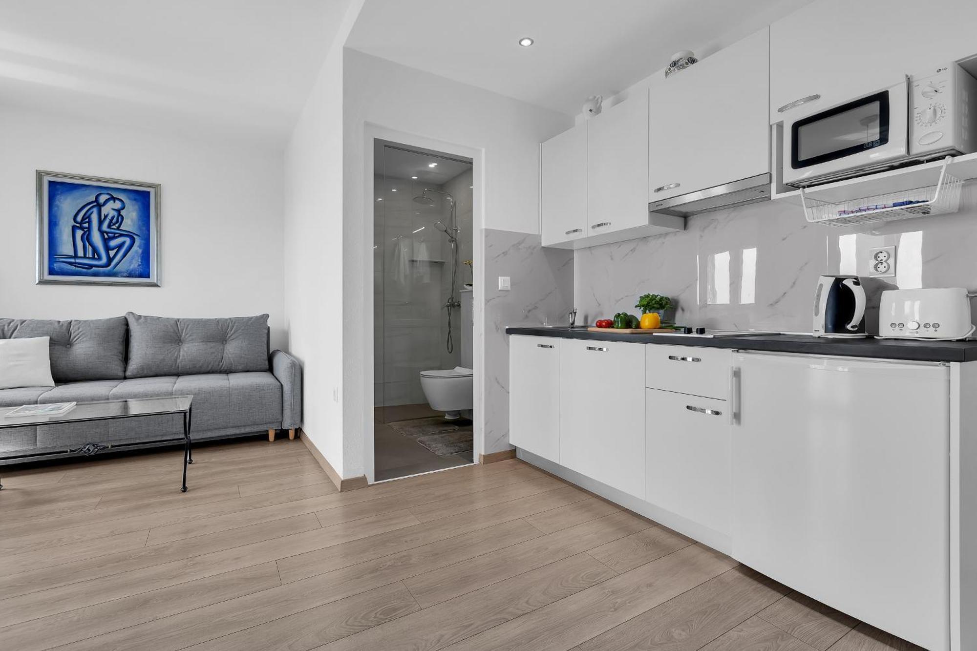 Apartments Villa Katarina Tucepi Bilik gambar
