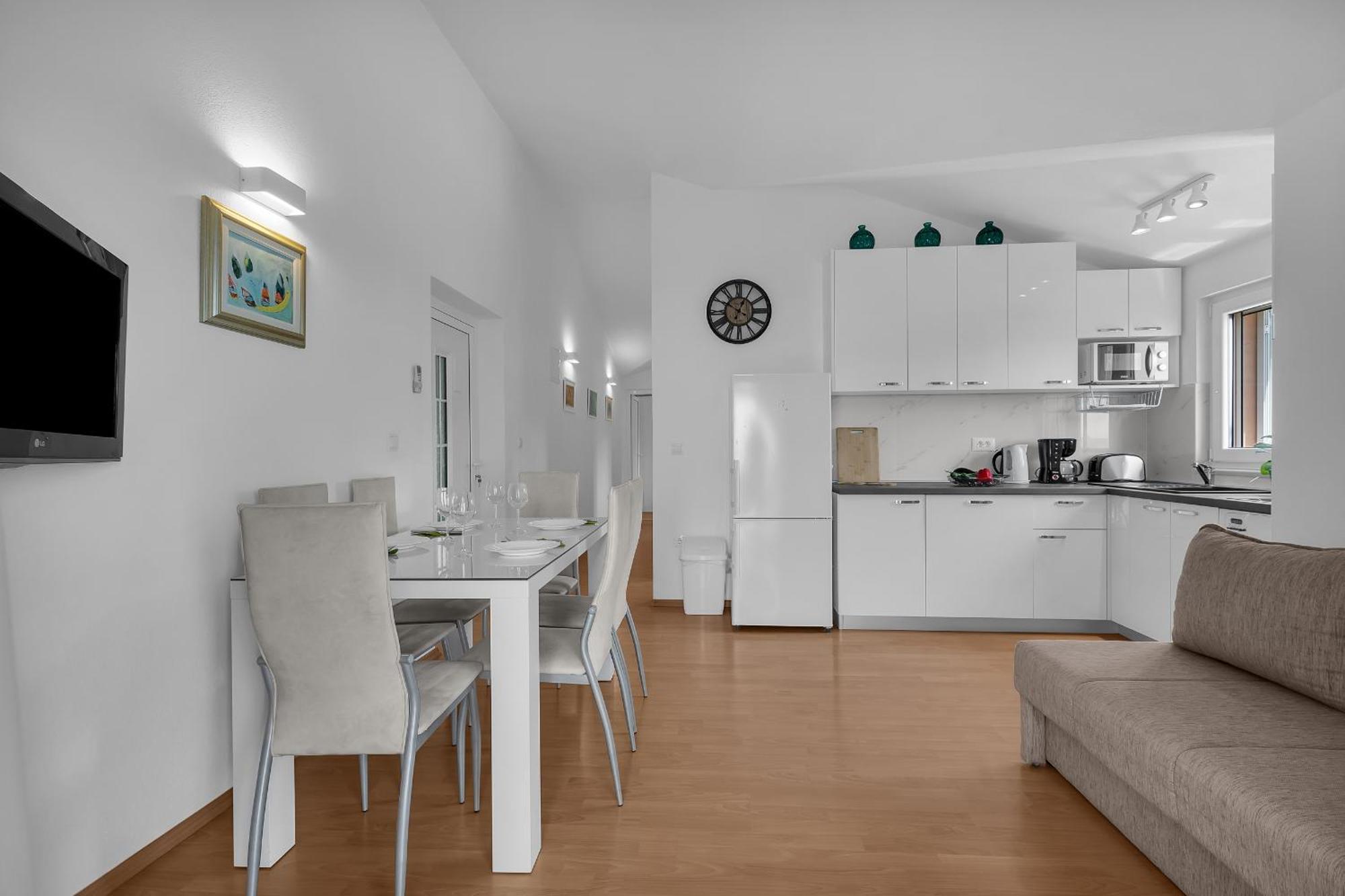 Apartments Villa Katarina Tucepi Luaran gambar