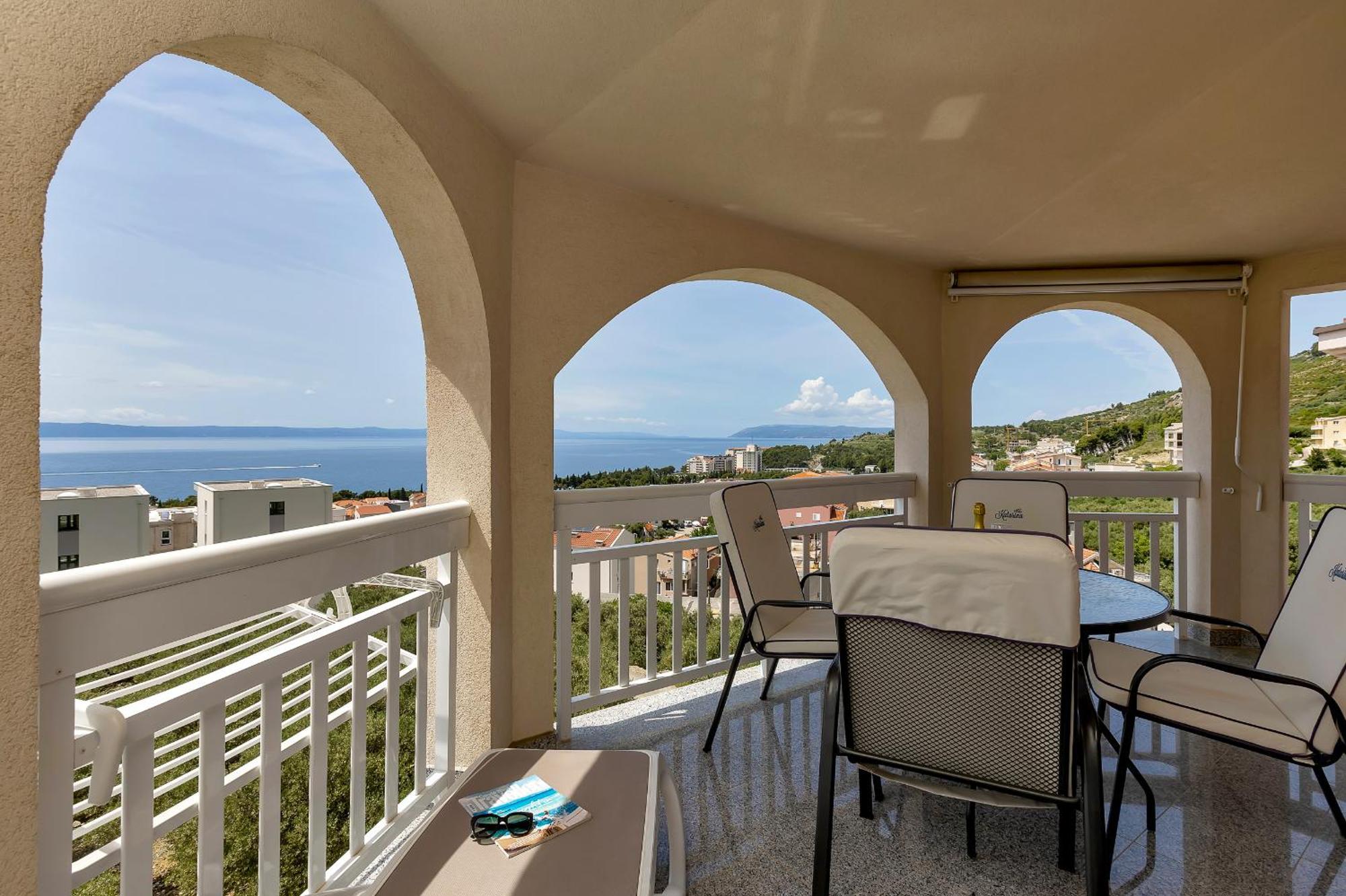 Apartments Villa Katarina Tucepi Luaran gambar