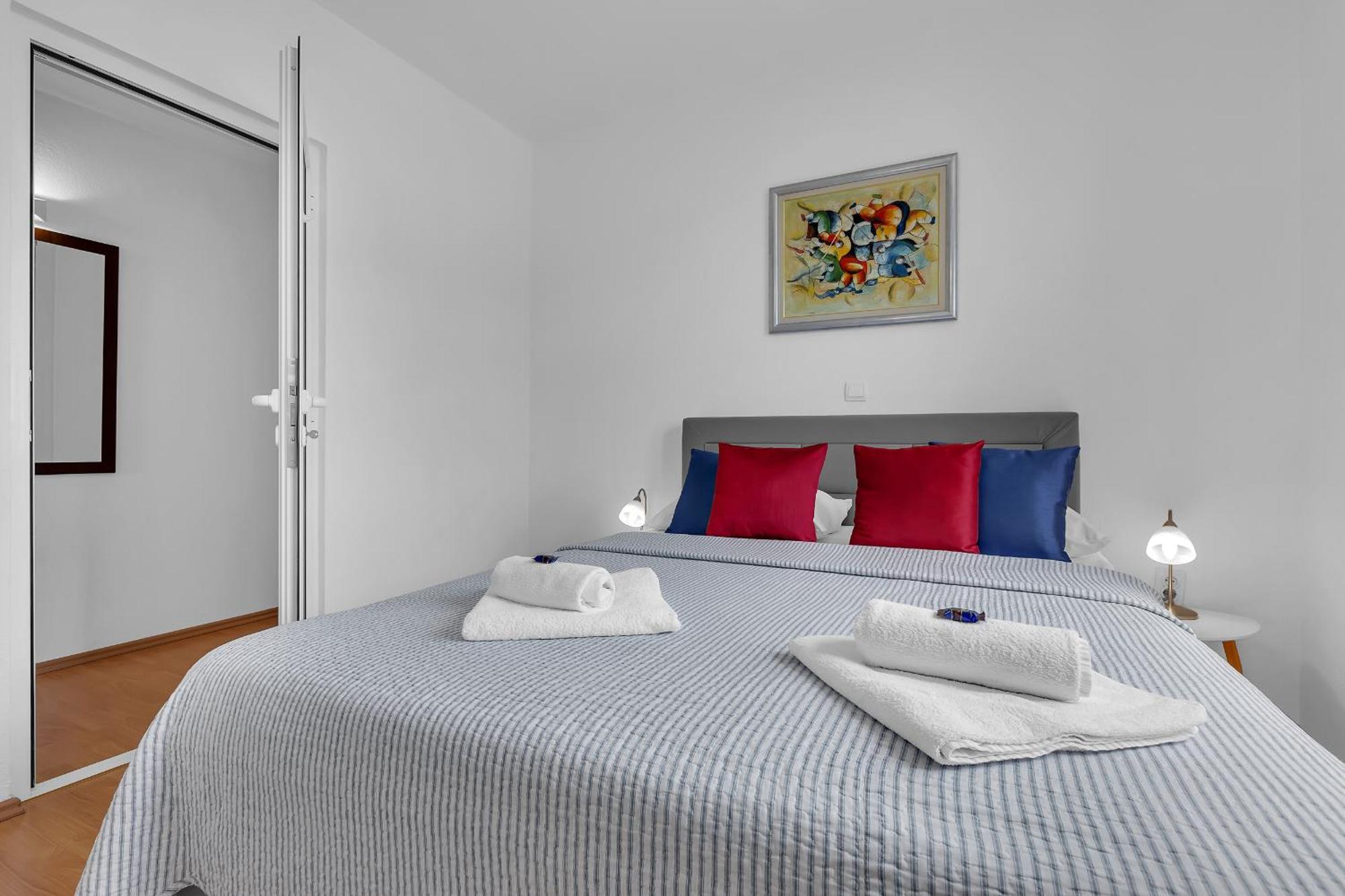 Apartments Villa Katarina Tucepi Bilik gambar