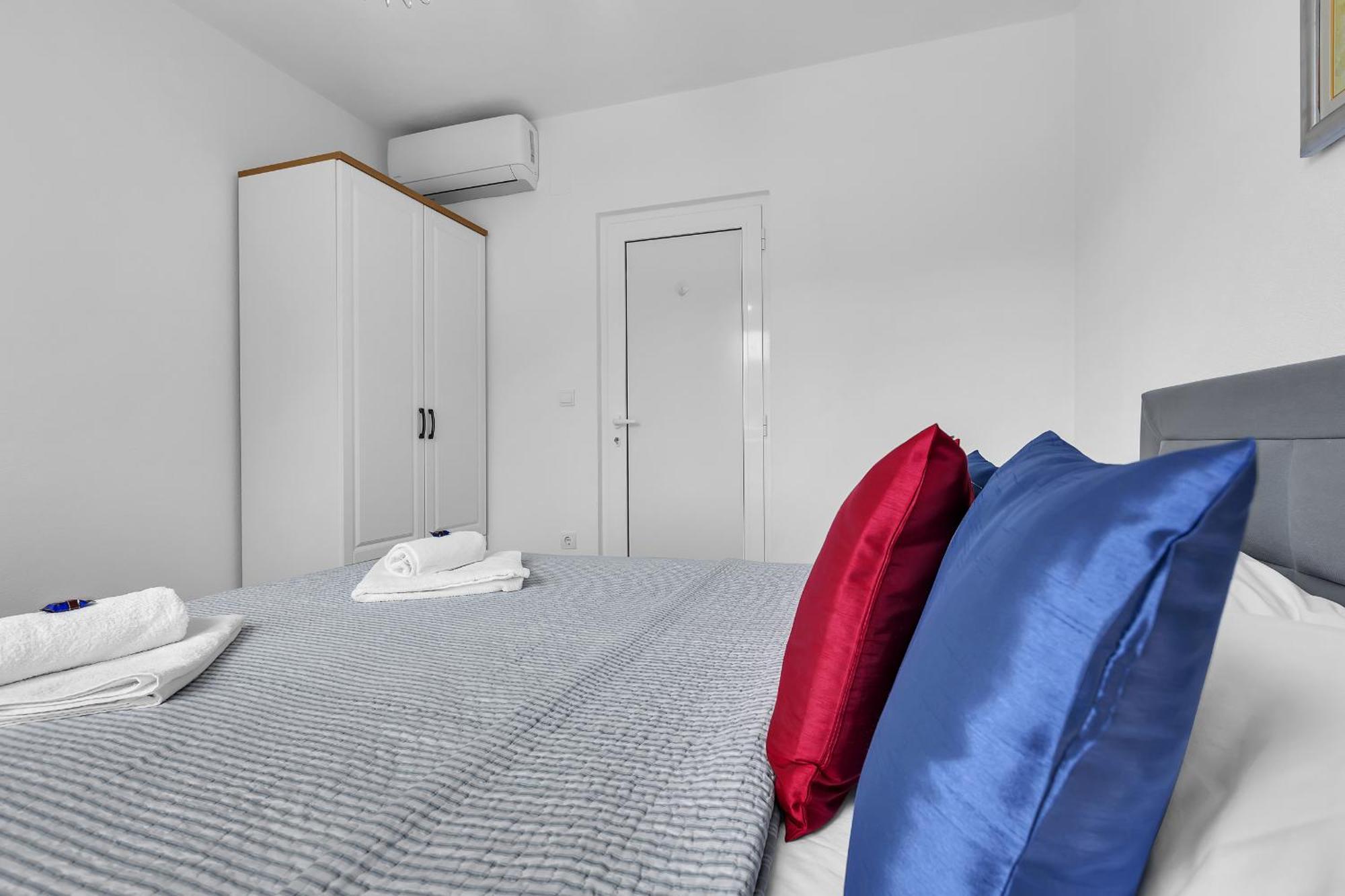 Apartments Villa Katarina Tucepi Luaran gambar