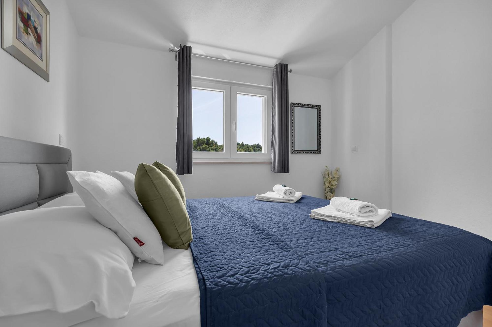 Apartments Villa Katarina Tucepi Bilik gambar