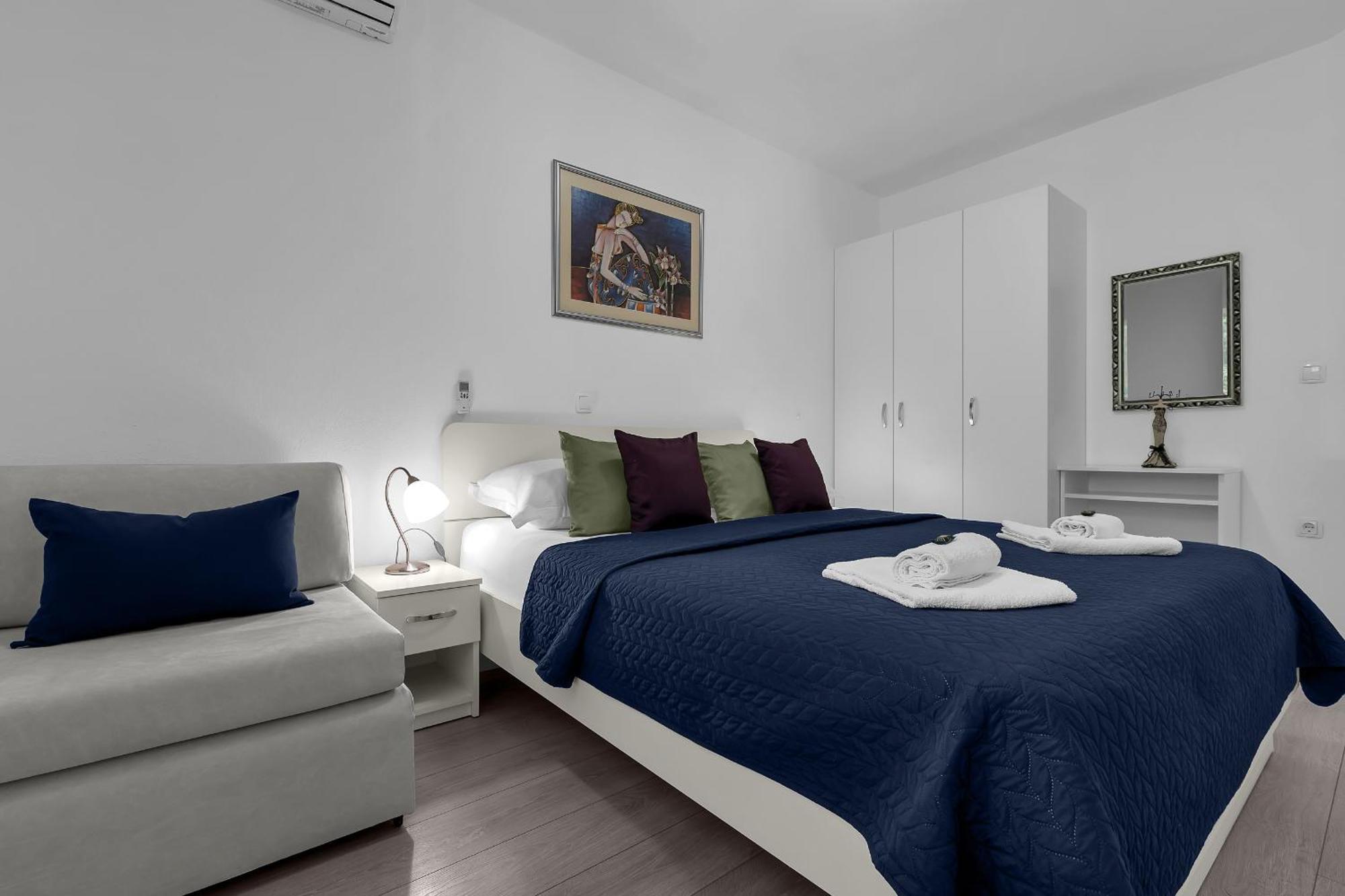 Apartments Villa Katarina Tucepi Bilik gambar