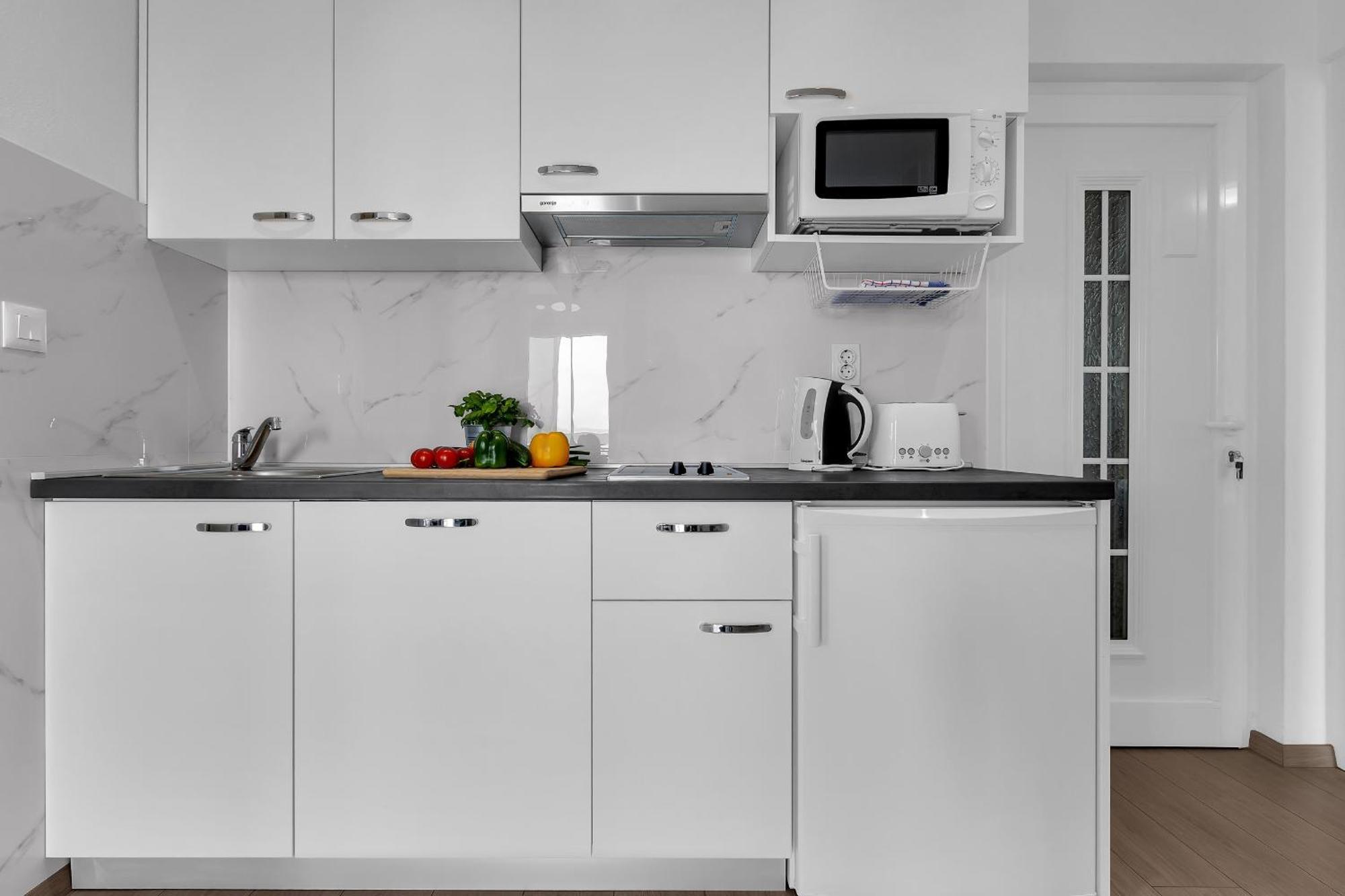 Apartments Villa Katarina Tucepi Bilik gambar