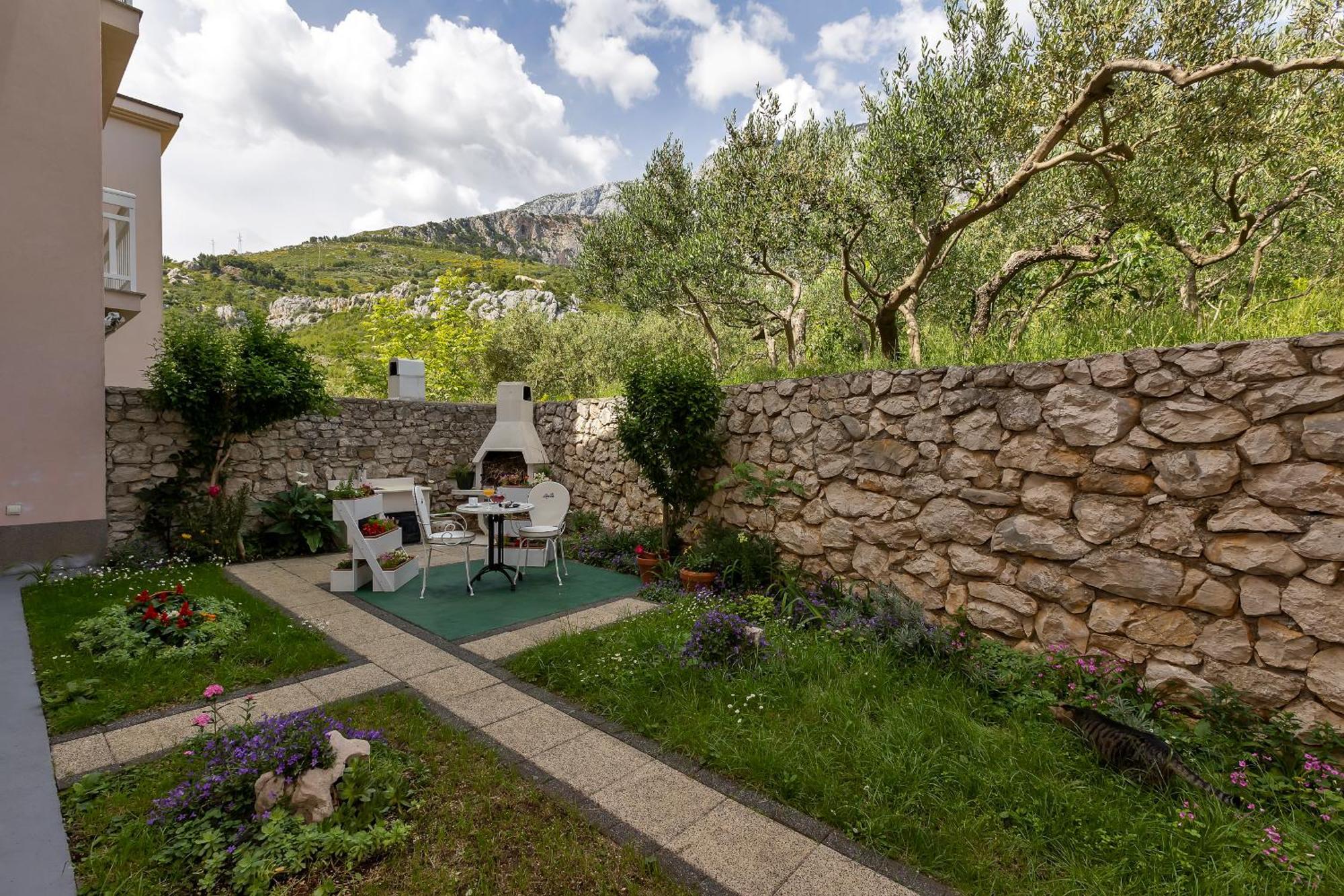 Apartments Villa Katarina Tucepi Luaran gambar